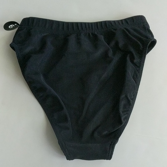 Fit System bottoms - Picture 2 of 3